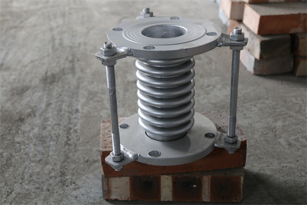 穿伸缩缝的波纹管和51漫画APP官方网站